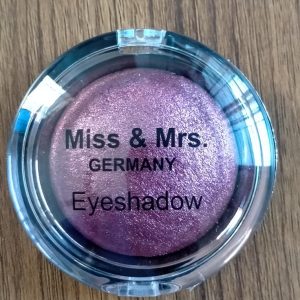 miss and mrs Brand low price Best Top 100% Qualityful Eyeliner, Kajol, Lipstick, Eyeshadow, Face powder, Face mask cosmetics supplier dhaka bangladesh.